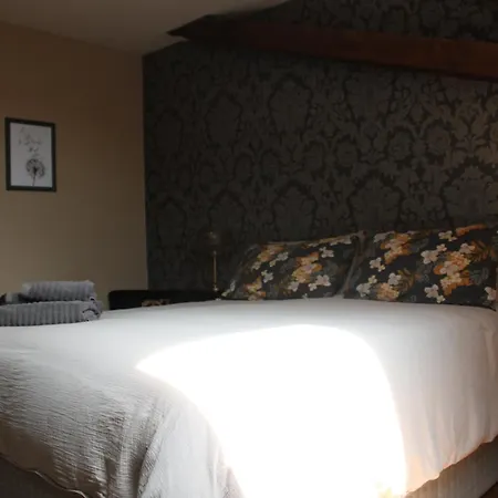 The Alpaca 4* Chalais (Dordogne)