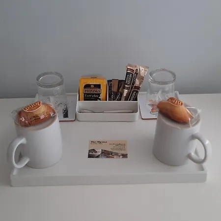 The Alpaca Couette-café