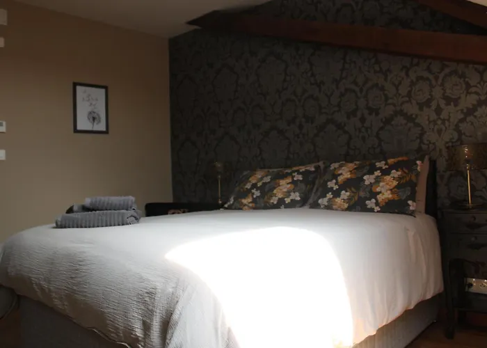 The Alpaca 4* Chalais (Dordogne)